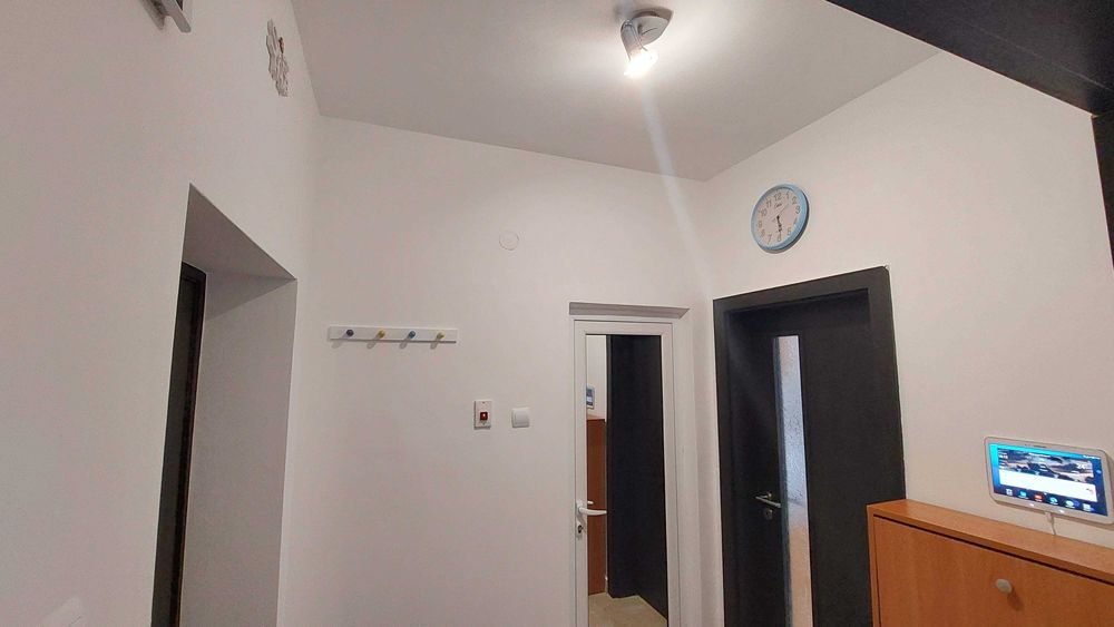 Дава се под наем Двустаен апартамент в Благоевград, Идеален център - 70 кв.м за 459 € - Снимка #11