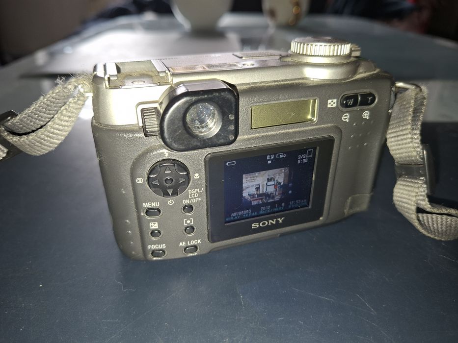 Sony DSC-S75, lentile Carl Zeiss, made in Japan, colecție