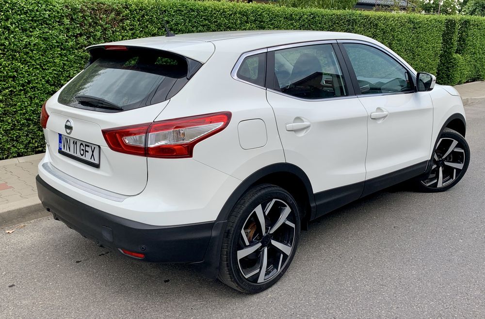 Nissan Qashqai Automat/1.2benzina/115 cp