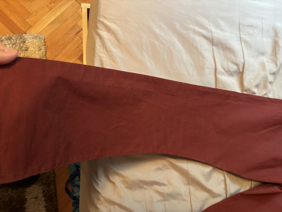 Панталон цвят бордо, използван