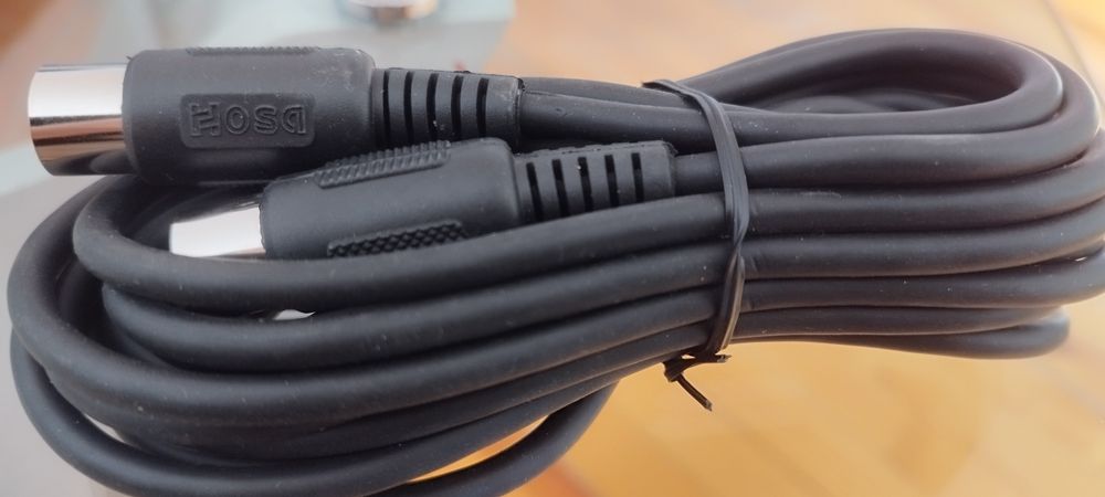 Для  СТУДИИ  кабеля