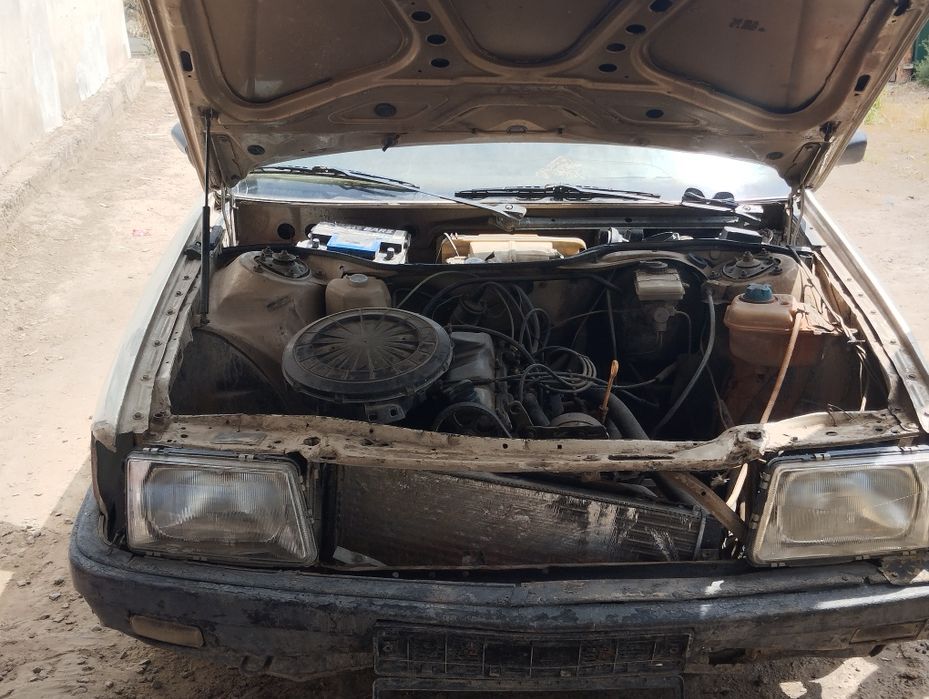 Ауди 100 сатлады