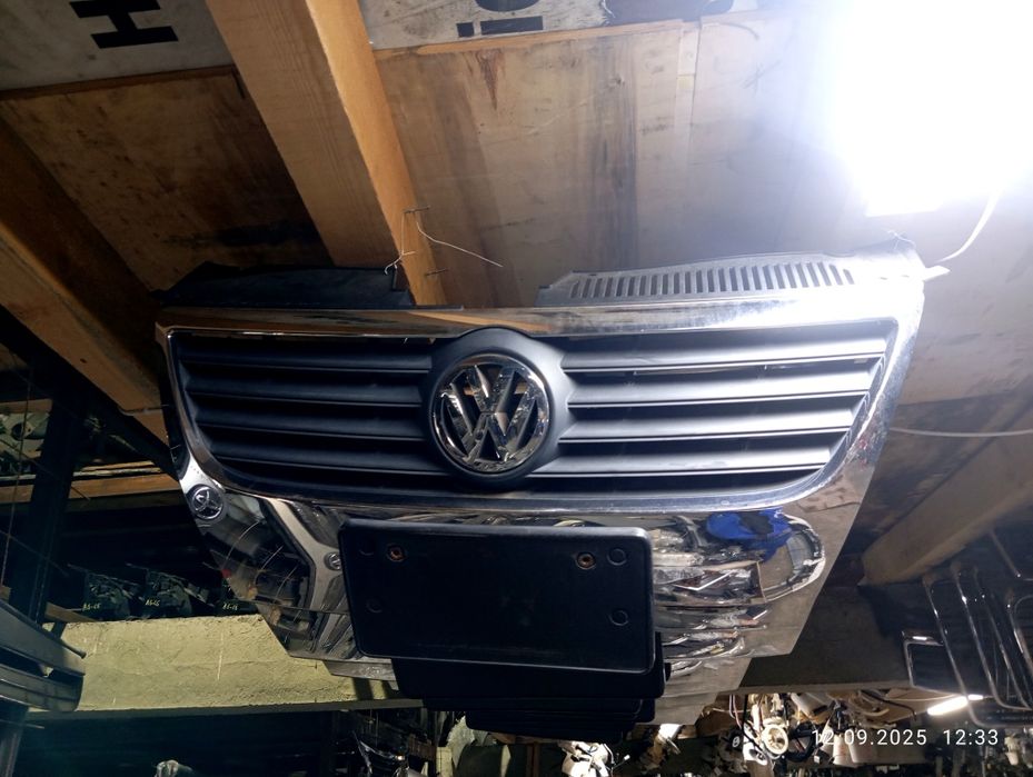 Решетка радиатора Volkswagen Passat B6