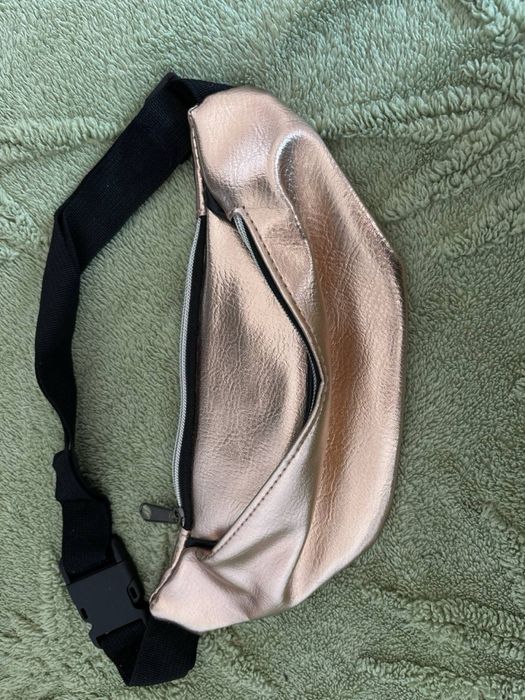 Продам сумки и школьные пеналы