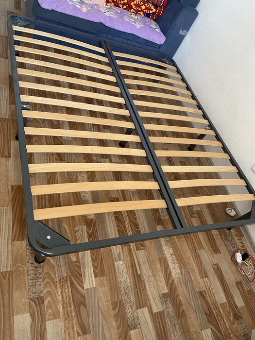 Кровать 200/160 продам срочно
