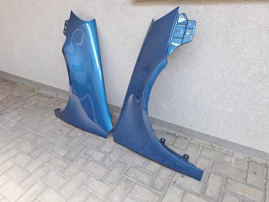 Aripa Fata Dreapta & Stanga VW Golf 5/V An 2004-2008 Vopsita Albastru