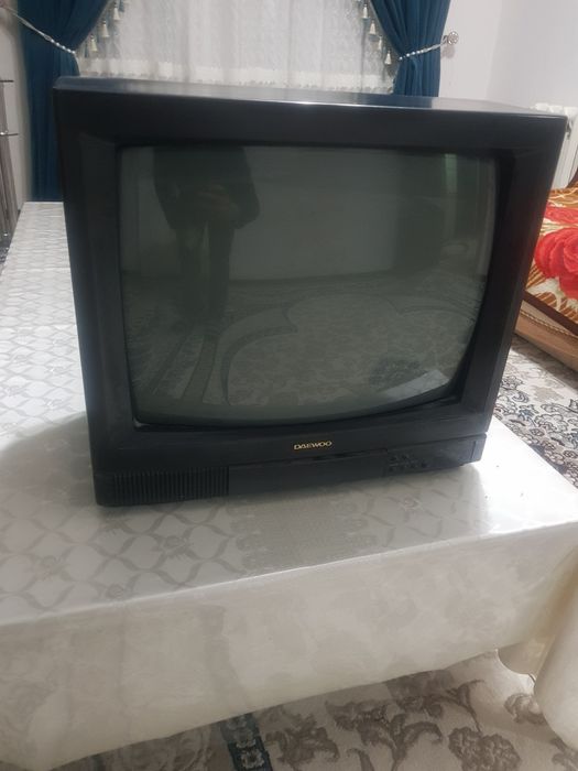 Srochna Telvizor sotiladi