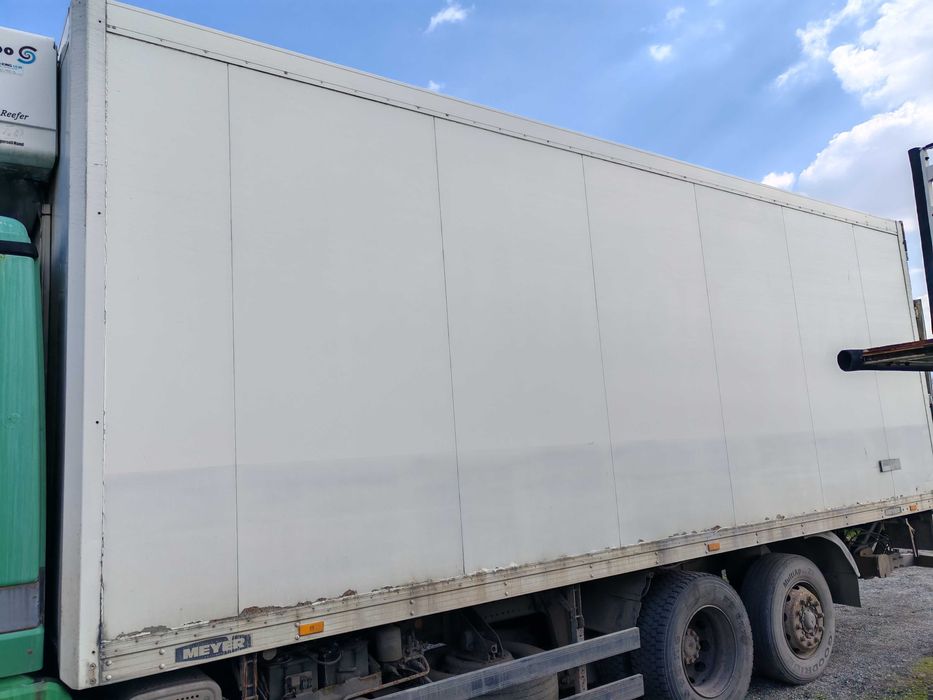 Хладилен термоизолиран фургон 7.60.на.2.60