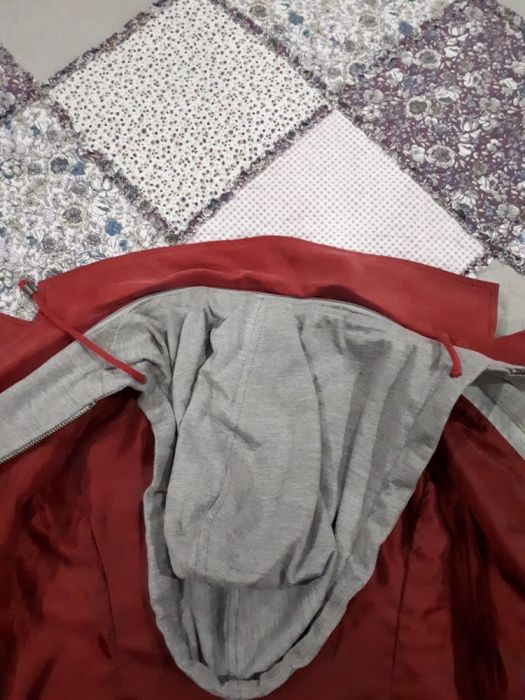 Женская кожаная куртка продается