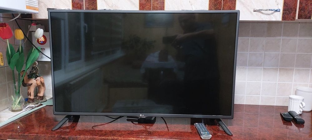 Телевизор LG 42 дюйма