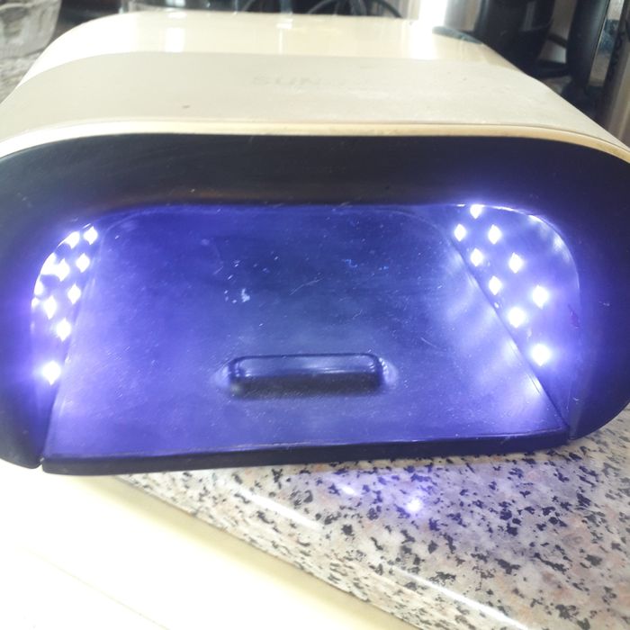 Лампа за маникюр