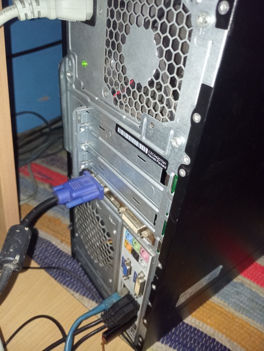 Vând sau schimb PC HP core i5 ofer si monitor