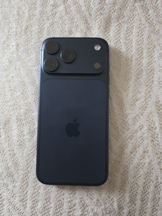 IPhone 17 PRO MAX, pentru piese