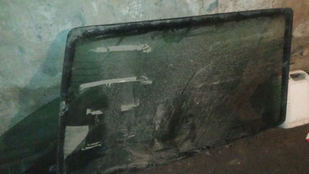 Лобовое стекло на ауди 80 б3 Лобовое стекло на ауди 80 б3