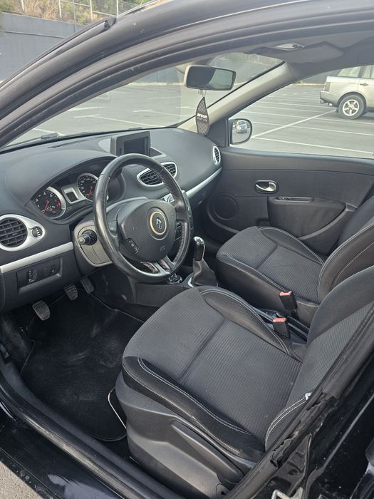 Рено Клио 1.2 бензин