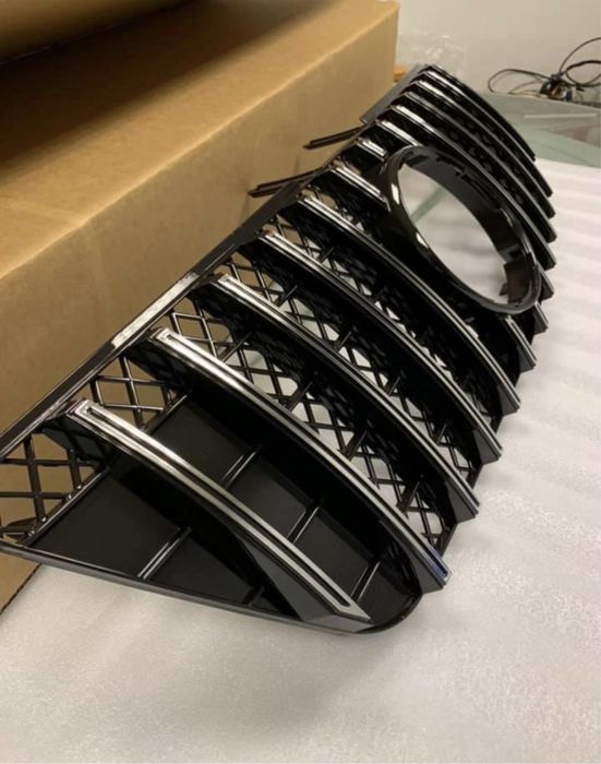 Решетка GT за Mercedes W164 FACELIFT 09-12 Комплект с емблемата