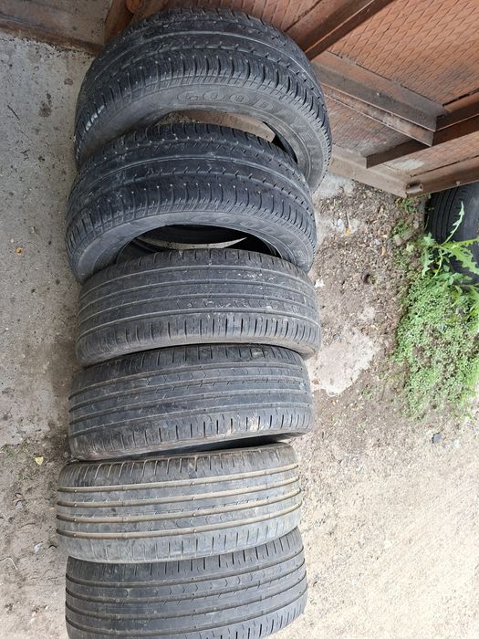 Продам шины. 205/55/16  континенталь