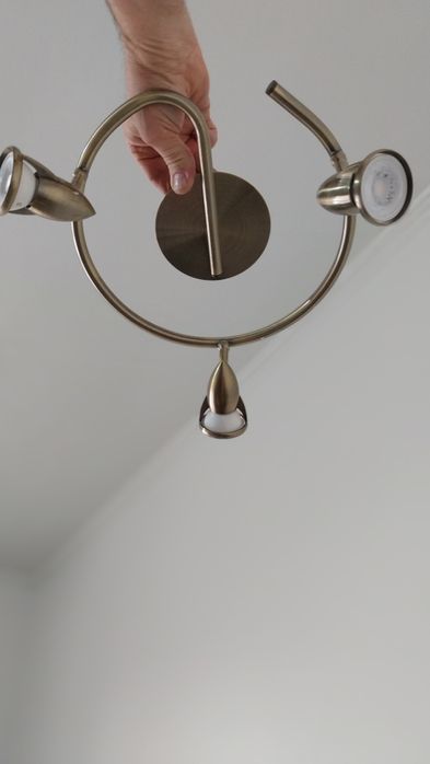 Лампа за подходяща за  таван