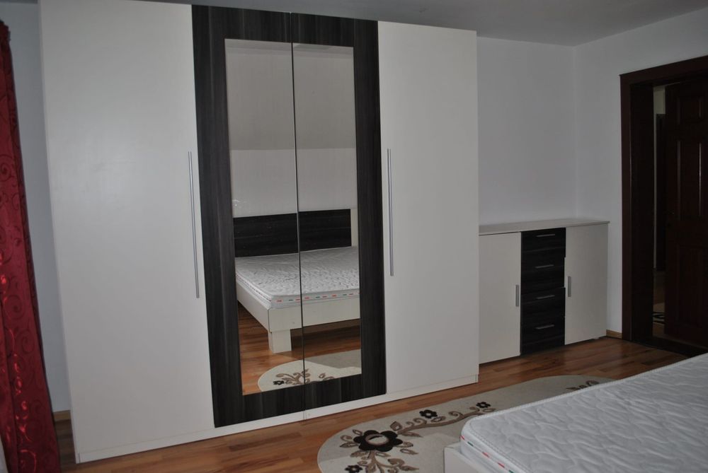 Casa de închiriat,tip duplex ,garaj+grădină!