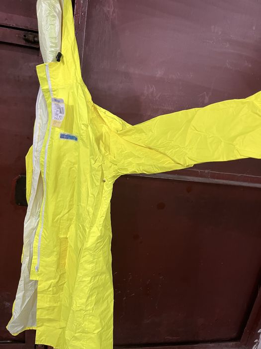 Дождевик плащ для защиты от воды