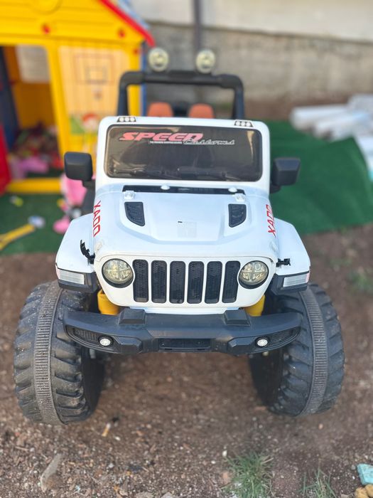 Детски акумулаторен джип