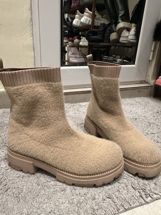 Обувки, номер 40