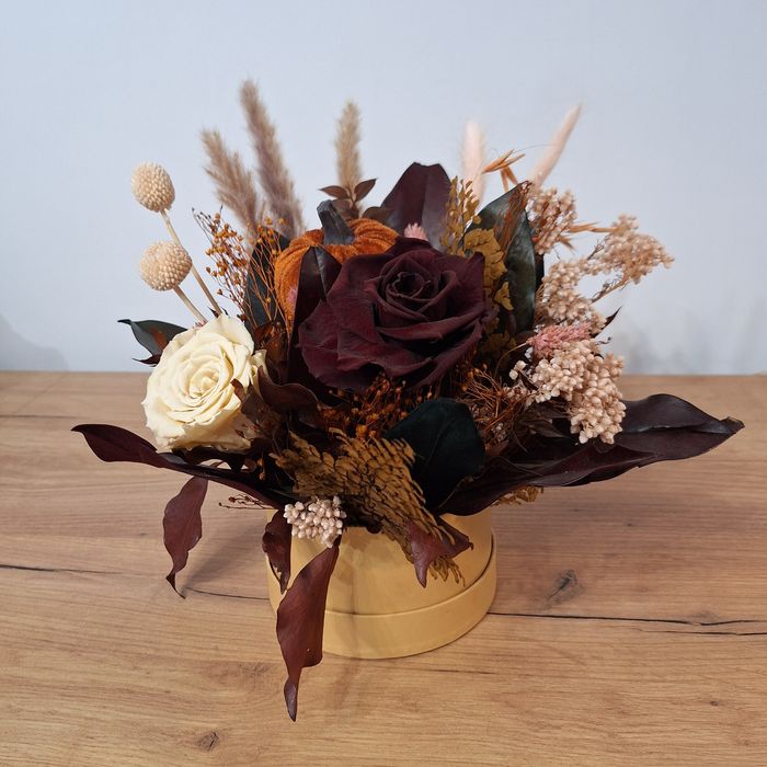 Aranjamente cu flori uscate și criogenate