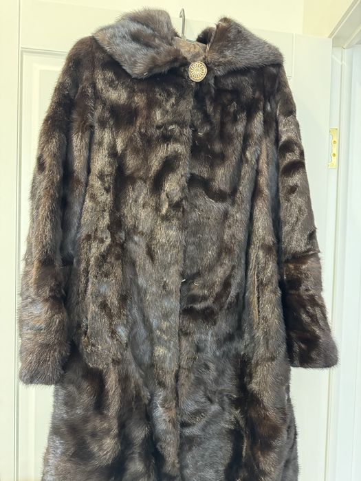 Продам норковую шубу