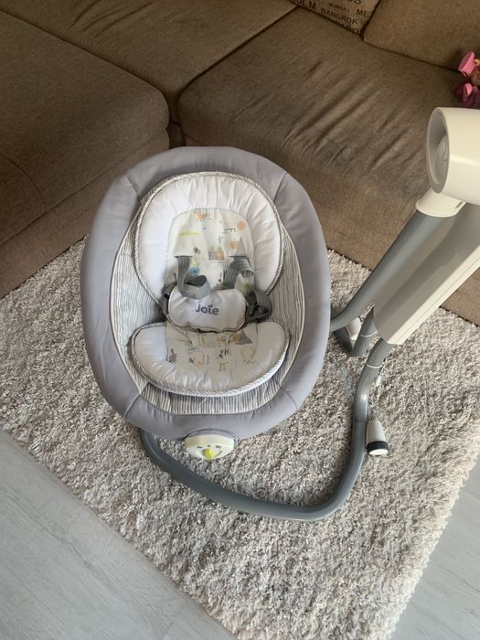 Leagan bebelusi Joie