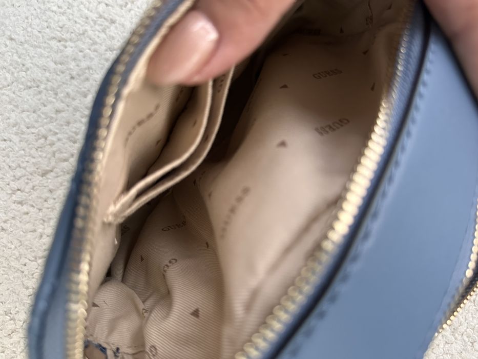 Оригинална чанта Guess