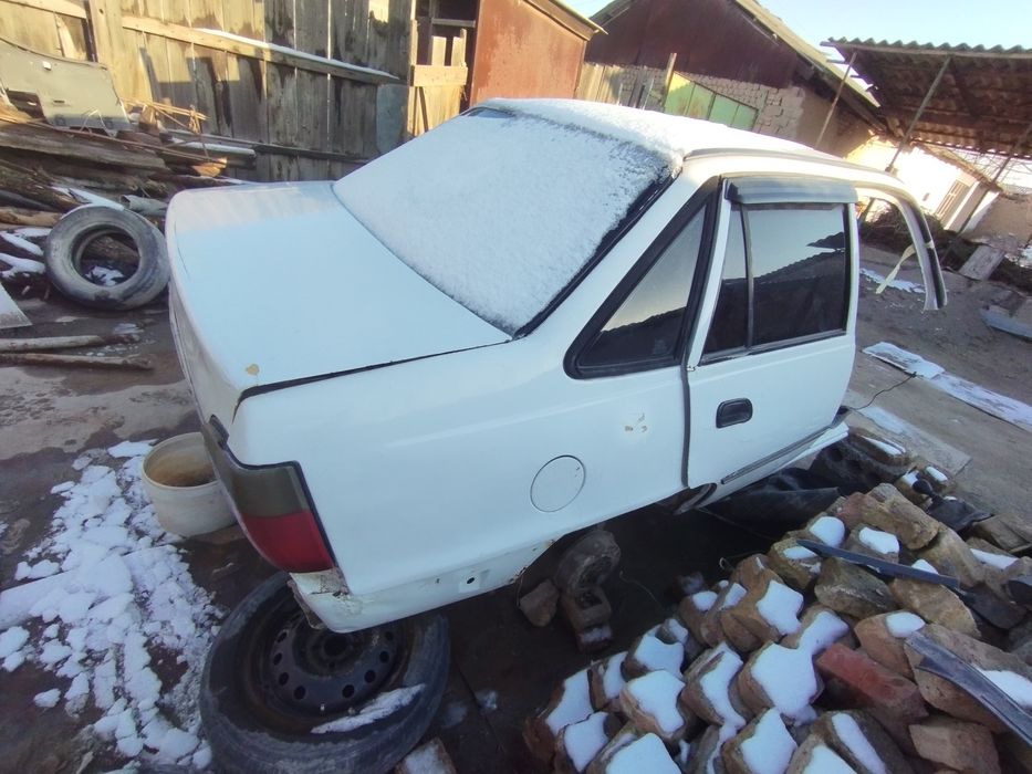 Nexia 1 zapchaslari bor