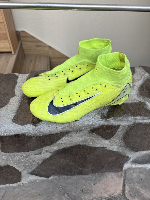 Vand ghete de fotbal nike air zoom pro
