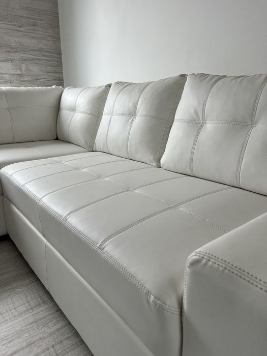 Бял Кожен Ъглов Диван