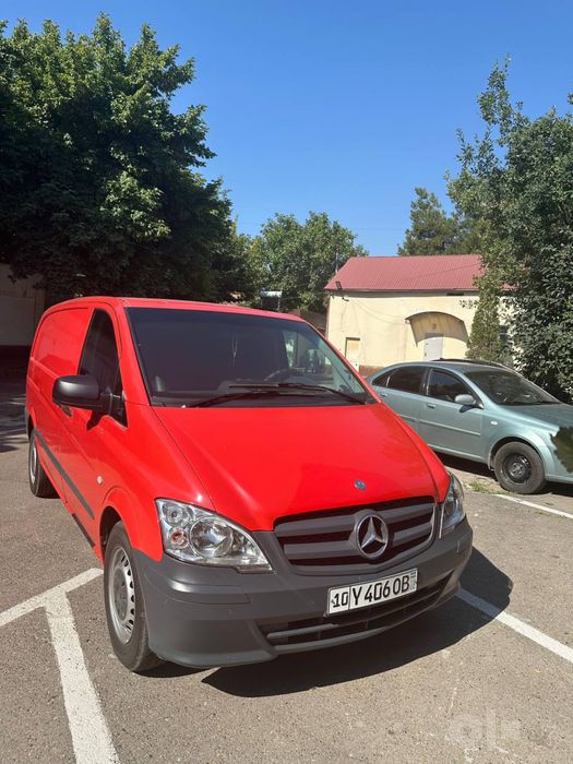 Mersadez-Benz Vito sotiladi.Qo’nqiroqda batafsil ma’lumot beriladi