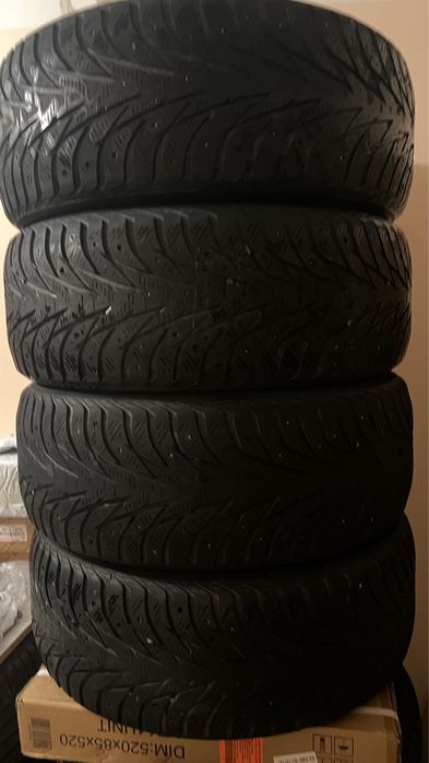 Шины 215/55/17 (зима)