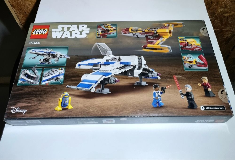 Lego 75364 E-Wing al Noii Republici vs Starfighter-ul Shin Hati NOU