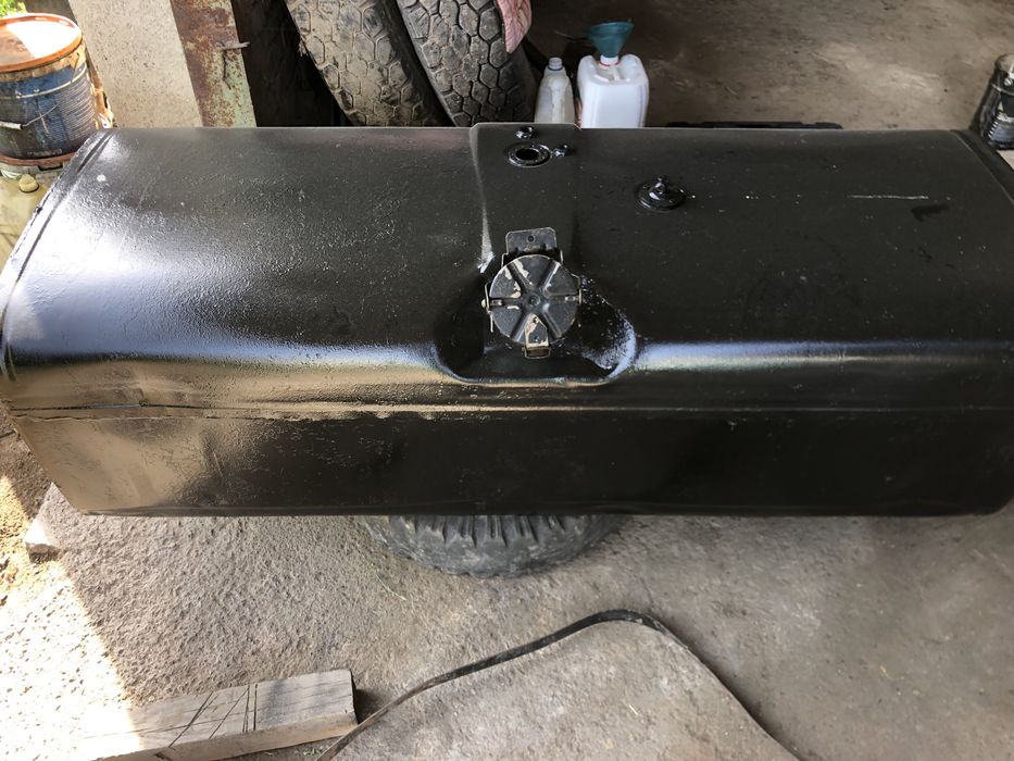 Продам топливный бак