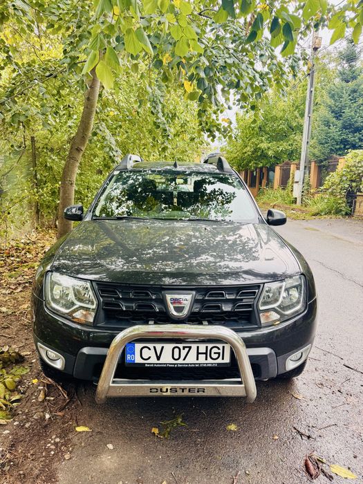 Inchiriez Dacia Duster
