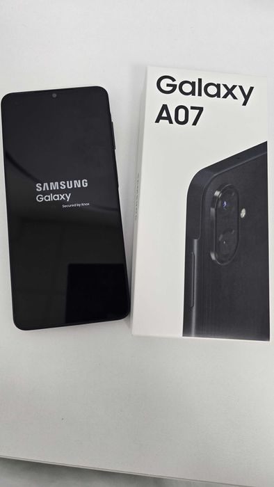 Продам телефон а7 черный. Новый