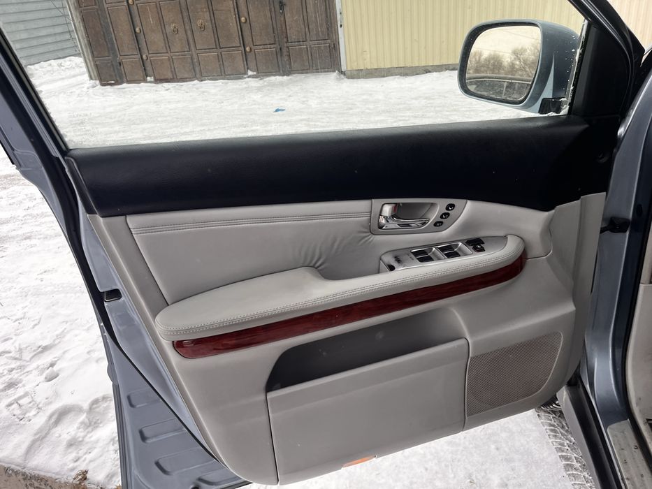 Lexus RX 330, газ/бензин, хорошее состояние