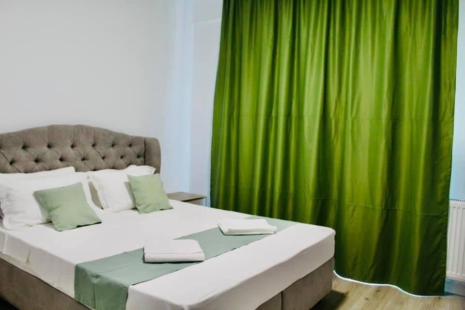 1 Mai 2026 Cazare Mamaia Nord in zona complex Alezzi cu vedere la mare