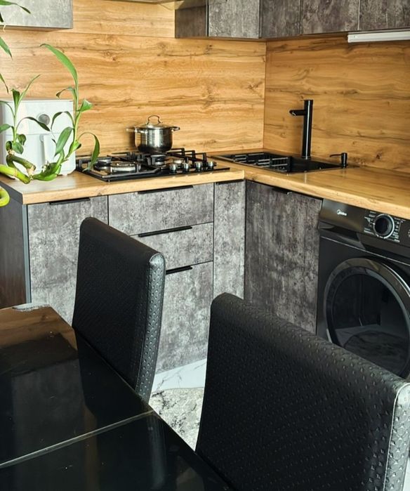 Продам 3 комн район Ажара