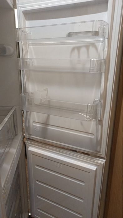 Хладилник İndesit