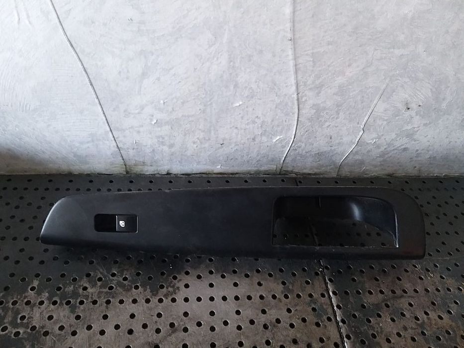 Buton geam electric dreapta fata kia ceed 1 ed 823611h000