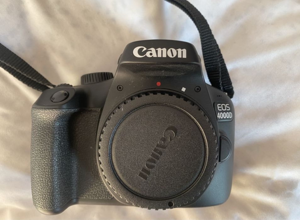 Canon eos 4000 D