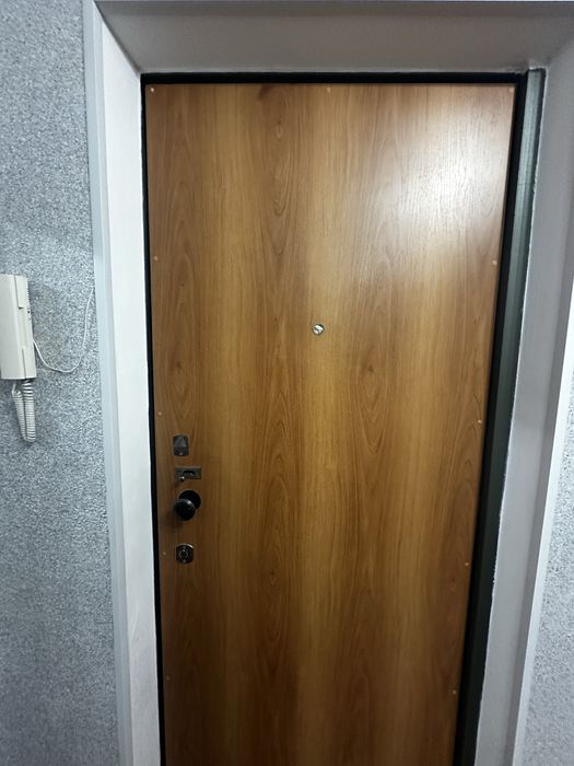 Продам кв двухкомнатная г Лисаковск