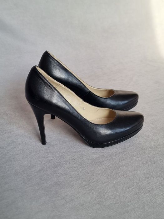 Женская обувь, классические туфли. Размер 36, 39