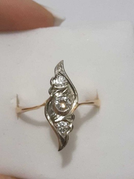 Продам советское кольцо с якутскими бриллиантами.