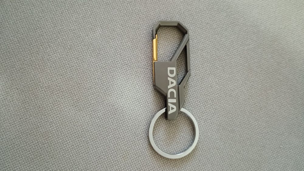 Breloc Dacia.  Nou