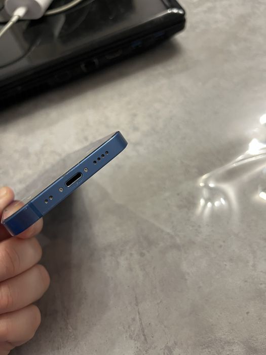 Продам айфон 13mini